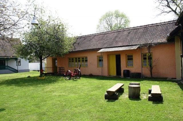 Seoski Turiziam Larva Trenkovo Extérieur photo